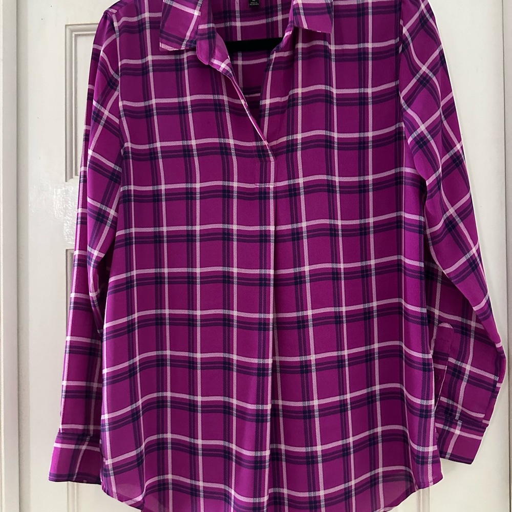 Banana Republic blouse with split neck.